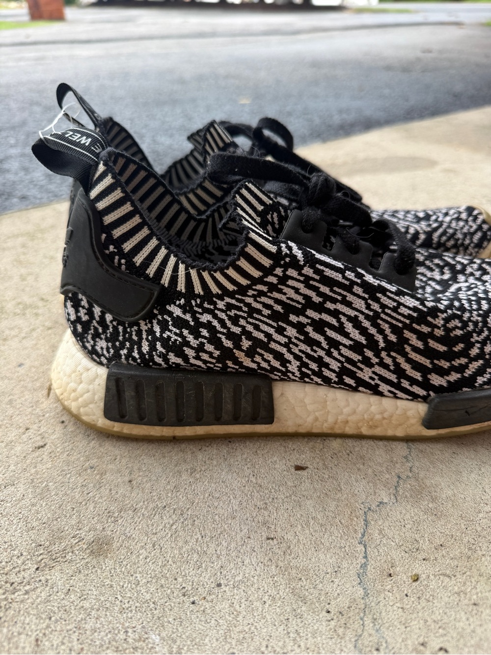 Adidas NMD R1 Primeknit Zebra Black White Boost Sneakers Men’s Size 11 - Picture 3 of 14